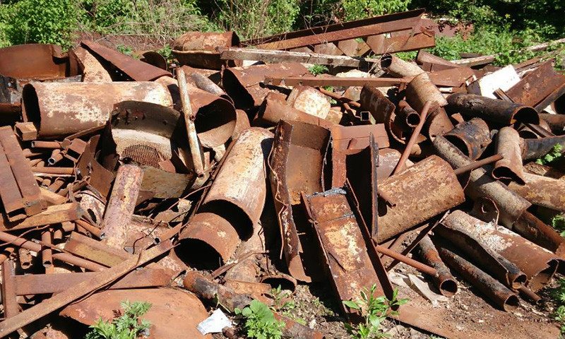 Соседи помешали вору украсть металлолом с участка частного дома в  Чите
