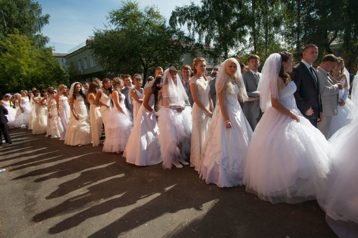 Читинцы заняли все даты свадеб до конца лета в Центральном ЗАГСе