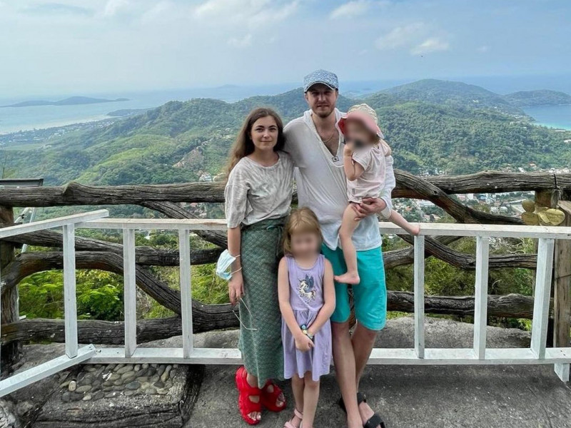 Застрявшая на 10 дней в Таиланде семья из Забайкалья долетела до России