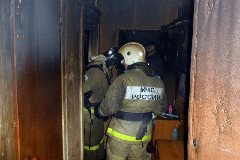 Двух женщин спасли в пожаре в Тунгокоченском районе