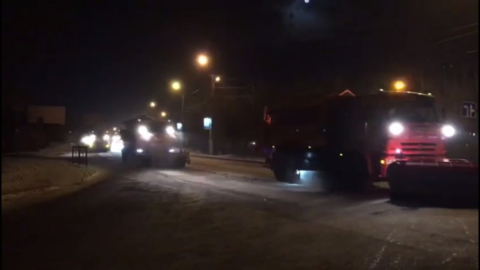 Техника в Чите выехала очищать маршруты троллейбусов от снега