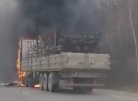 Кабина «КамАЗа» загорелась на трассе недалеко от Урульги в Забайкалье