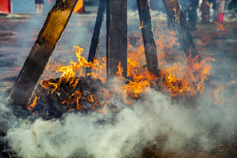 Житель Забайкалья копал могилу и устроил пожар площадью 50 гектаров