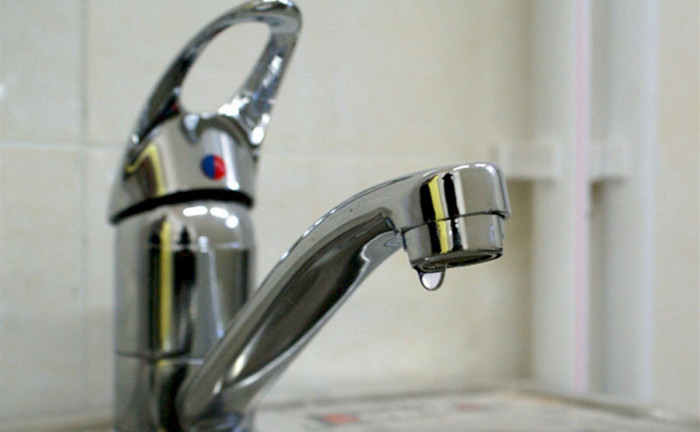 Холодную воду отключат в больницах и жилых домах в Чите 18 ноября