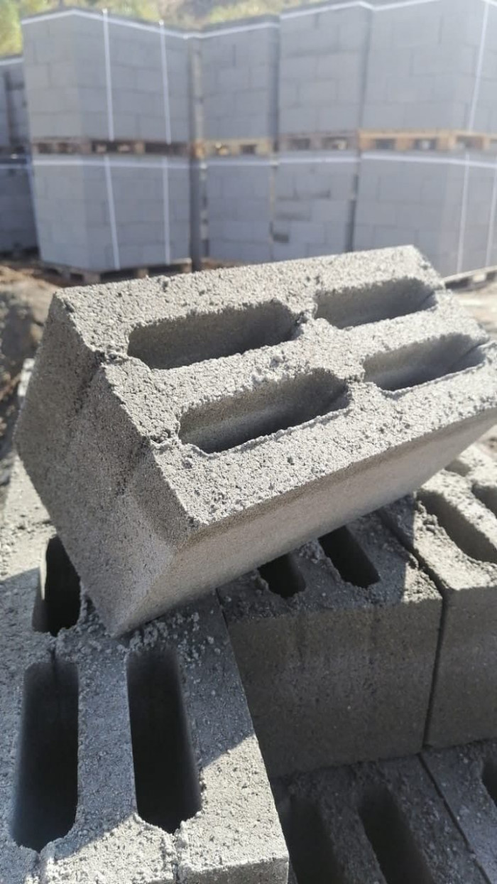 Всего 65 рублей за штуку: компания «Забуголь» предлагает качественные пескоцементные блоки