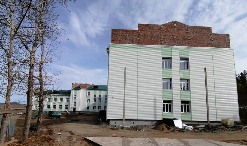 Школу в Забайкалье на 400 мест, которую строили 15 лет, планируют закончить летом 2023 года