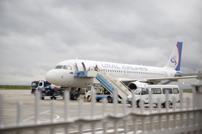Самолёт, который летел в Читу, приземлился в столице Бурятии