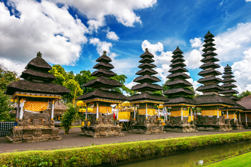 Индонезия упростила продление визы для иностранных туристов