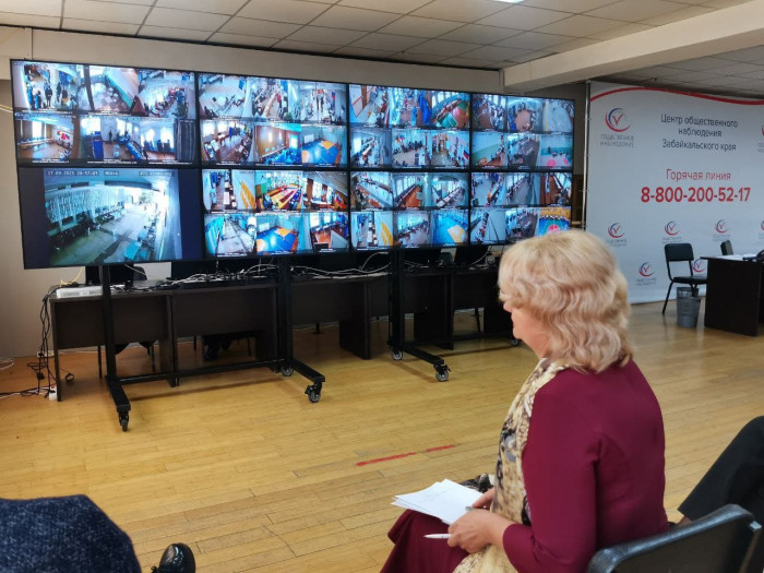 Свет на избирательном участке в Краснокаменске отключил охранник