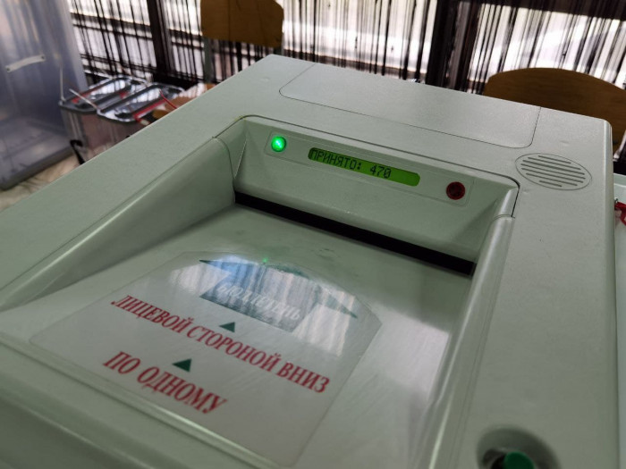 Электронные урны часто выплёвывают бюллетени избирателей в Чите