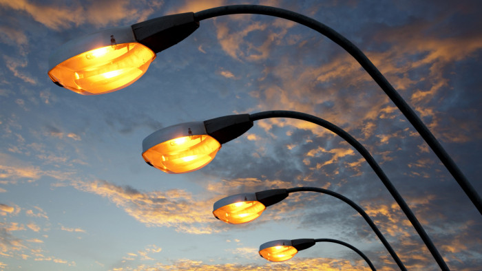 Уличные фонари в Чите заменят на светодиодные почти за 330 млн рублей