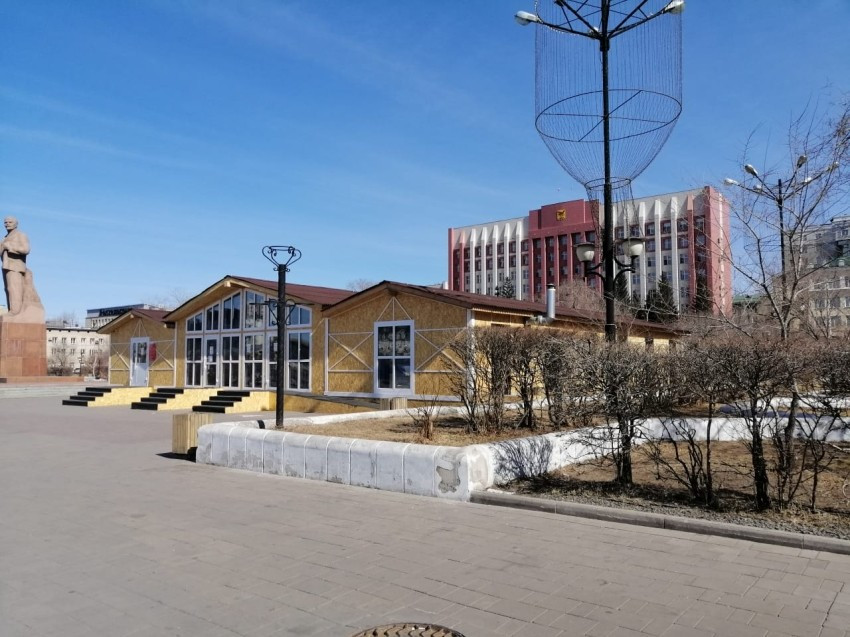 Деревянные павильоны на площади Ленина в Чите уберут к концу февраля 2022 года