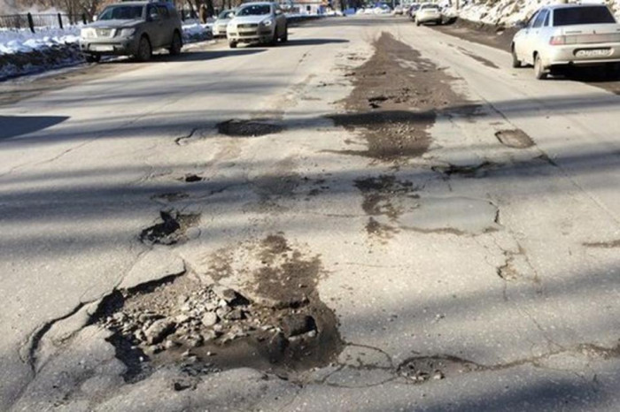 Жители четырёх микрорайонов Читы обратились к омбудсмену из-за плохих дорог