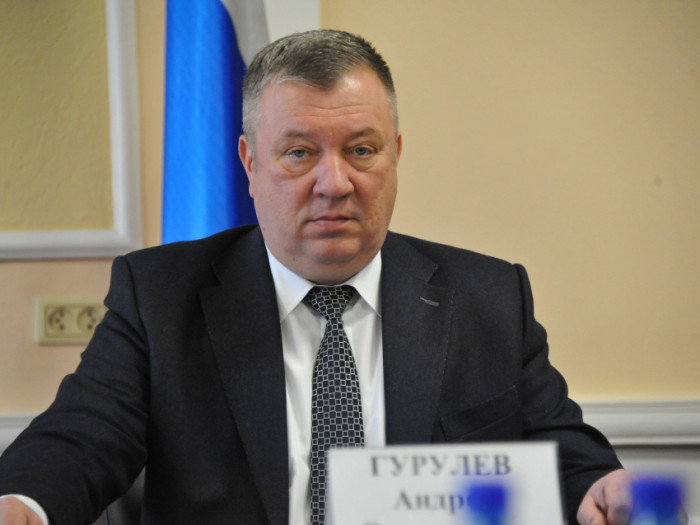 Гурулёв поручил усилить меры безопасности по COVID в транспорте