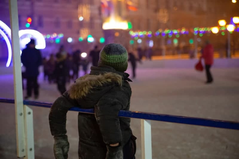 Более 15 тысяч читинцев бесплатно покатались на коньках на площади Ленина