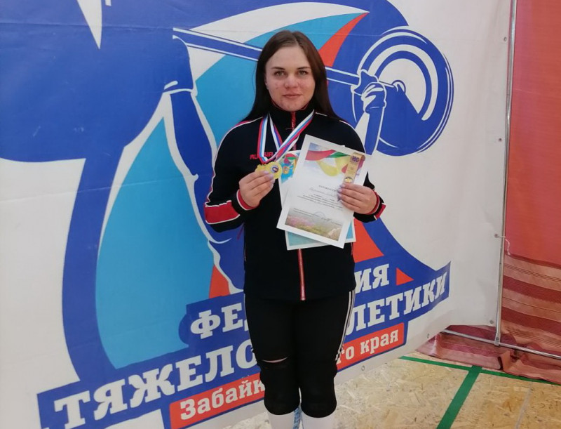 Сотрудница УФСИН Забайкалья заняла первое место в турнире по тяжёлой атлетике