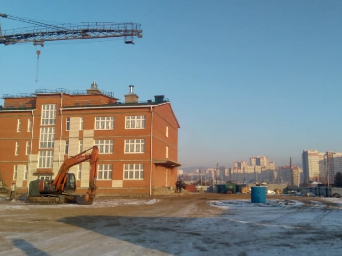 Строительство школы в мкр Октябрьский в Чите затянулось из-за пандемии