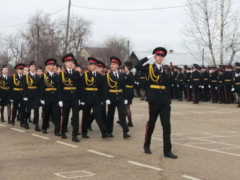 Ученики кадетской школы Забайкалья будут каждую неделю петь гимн России и поднимать флаг