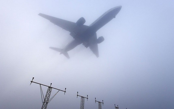 Два пассажирских самолёта около часа кружили над Читой из-за тумана