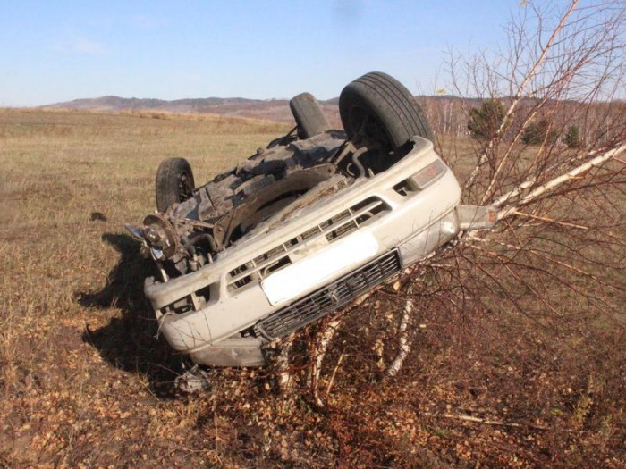 Водитель Toyota Corolla перевернулся на трассе Чита – Забайкальск