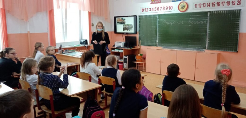 Учителя проведут уроки о событиях на Украине для школьников Забайкалья