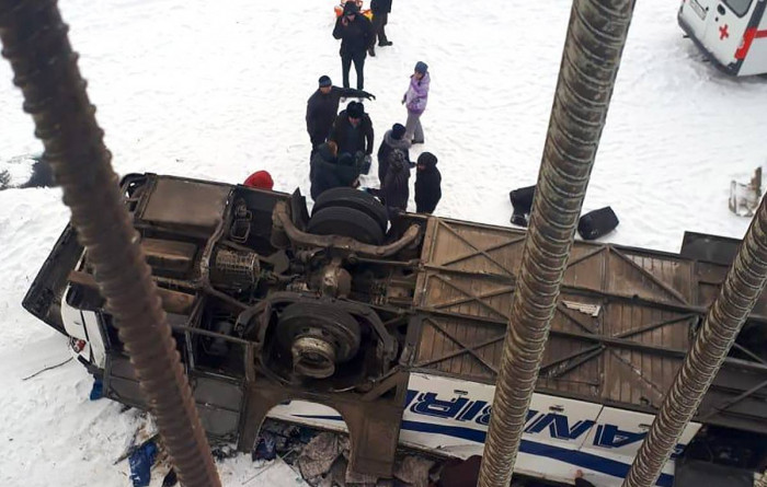 Эксперты установили, что у разбившегося под Сретенском автобуса была неисправность тормозов