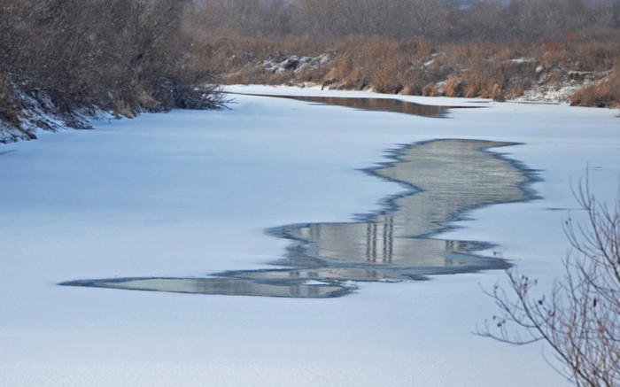 Лёд на реке Онон в Забайкалье начал таять на 10 дней раньше обычного срока