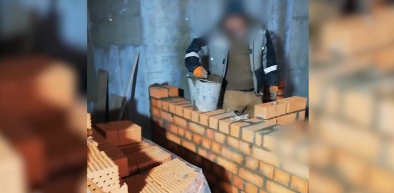 Полиция провела рейд на стройке в Чите и нашла мигрантов-нелегалов
