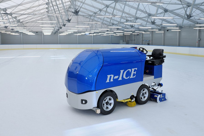 Минспорта Забайкалья может расторгнуть контракт на приобретение машины для заливки льда