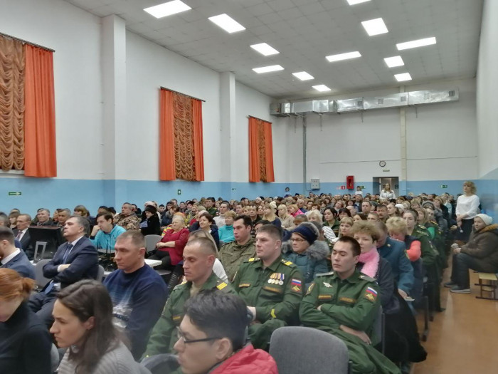 Осипов на вопрос о закрытии воинской части в Горном: Убытие частей в крае не предвидится