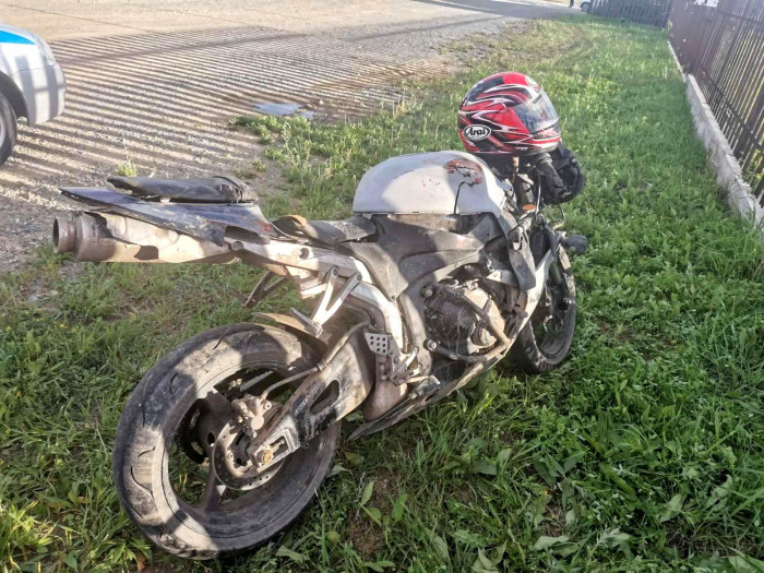 Пьяный мотоциклист на Honda упал с транспорта в Чите