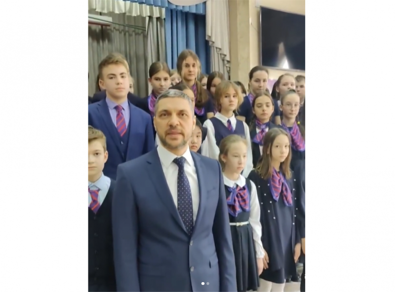 Родители участвовавших в патриотичном  ролике Осипова школьников дали на это согласие