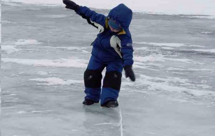 Трёхлетний ребёнок погиб, провалившись под лёд в реке Кручина под Читой
