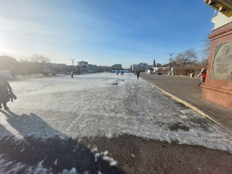 Ледяных солдат и горки убрали с площади Ленина в Чите