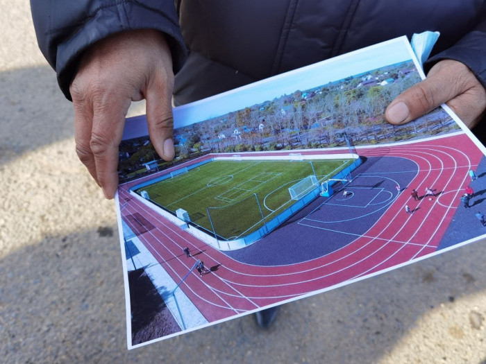 Глава школы в Дульдурге попросил губернатора Забайкалья построить стадион