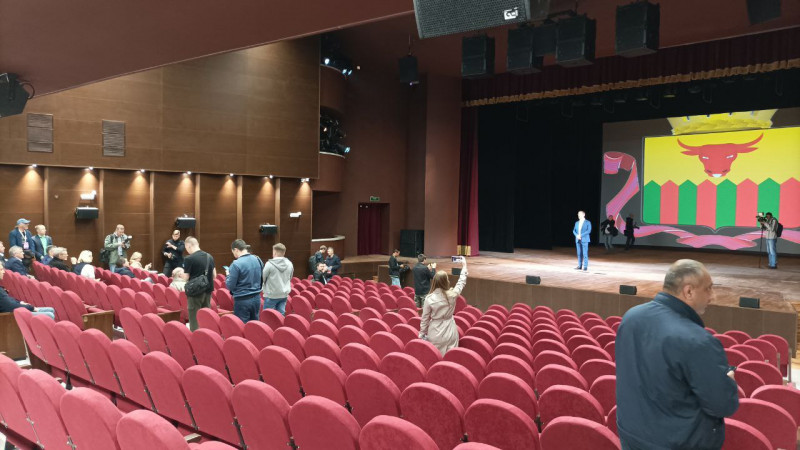Гости кинофестиваля побывали в обновлённом драмтеатре Читы