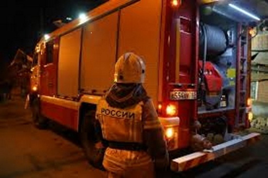 Жильцы сами выбрались из горящего дома в Чите до приезда пожарных