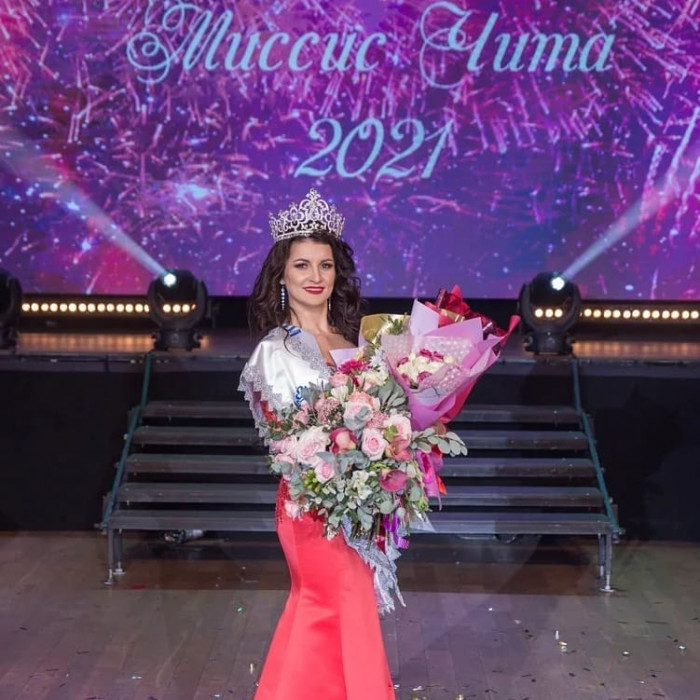 Лилия Луковкина победила в конкурсе «Миссис Чита 2021»