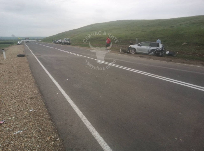 Водители седана и хэтчбека попали в жёсткое ДТП на федеральной трассе в Забайкалье