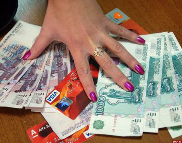 Забайкалка украла у своего приятеля карту и пропила оттуда 72 тысячи рублей