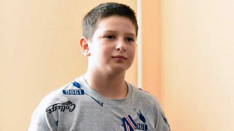Путин наградил медалью «За отвагу» школьника, который спас детей от украинских боевиков