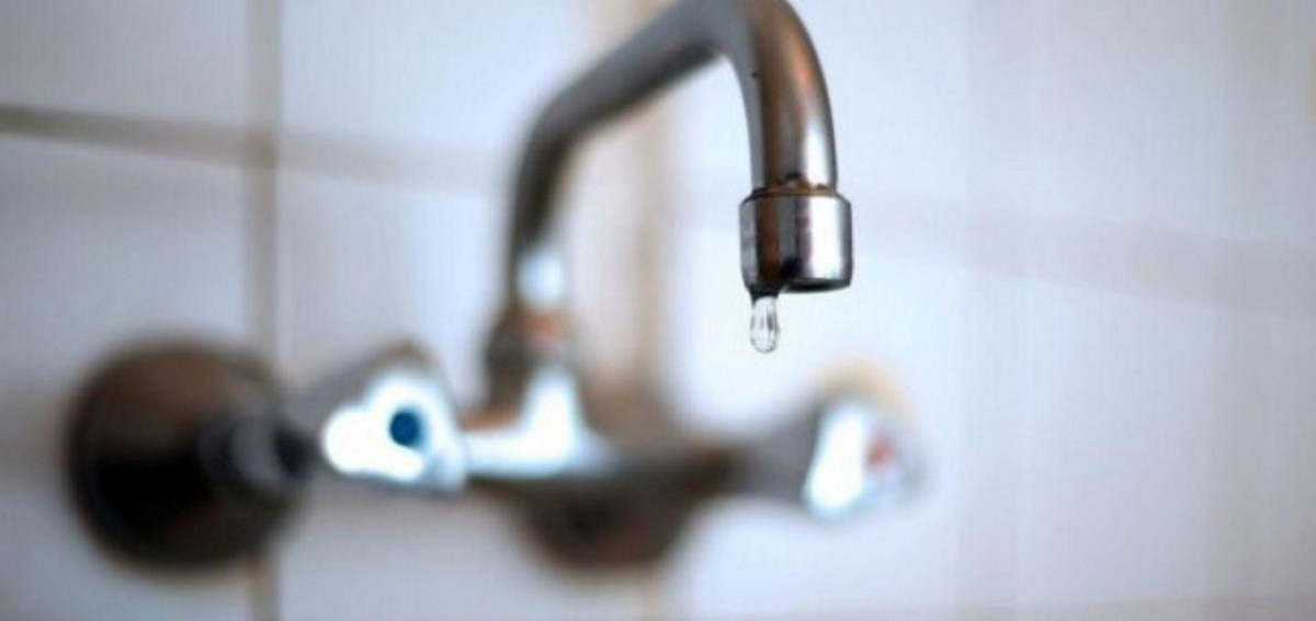 Холодную воду отключили в 36 домах, детсаду и школе в Чите