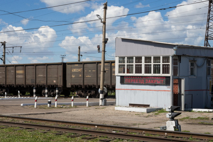 Железнодорожный переезд в Атамановке перекроют до 8 сентября