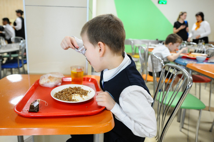 Дети из Новокручининска могут остаться без горячего питания в школе
