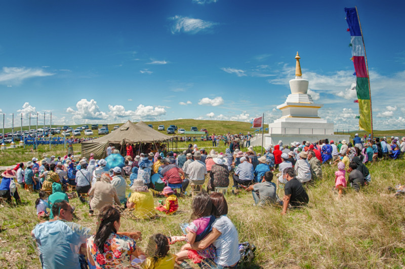 Сотни паломников принесли подношения хозяйке Титовской сопки в Чите