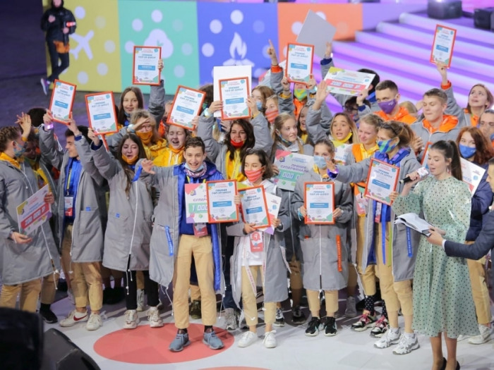Забайкальские школьники могут получить 1 миллион рублей на обучение в вузе