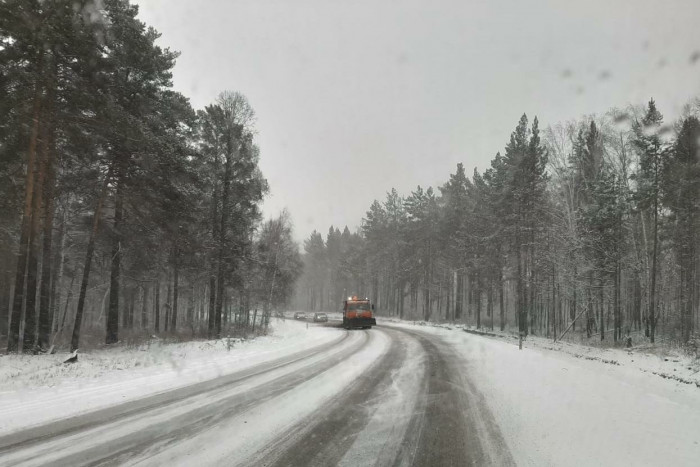 25 машин направили на уборку федеральных дорог от снега в Забайкалье