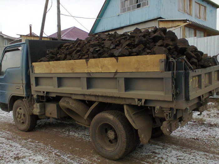 Сотрудники предприятия в Чите своровали угля на 1,3 млн руб.