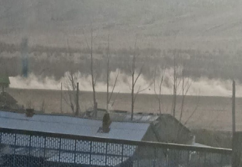 Село в Забайкалье за 3 года устало дышать угольной пылью от грузовиков с разреза