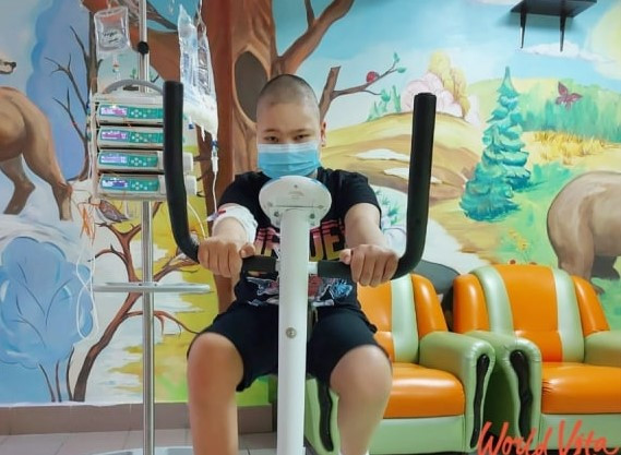 Страдающему лейкозом мальчику из Читы собирают 6,6 млн рублей на пересадку костного мозга